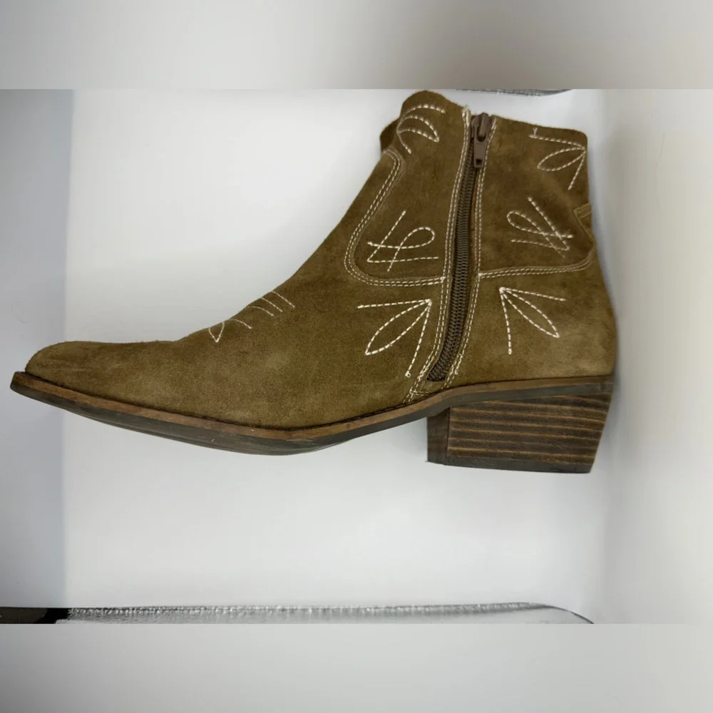 Lucky Brand Women's Floriniah Ankle Boot Pointed Toe Western Ankle Booties - Picture 4 of 12